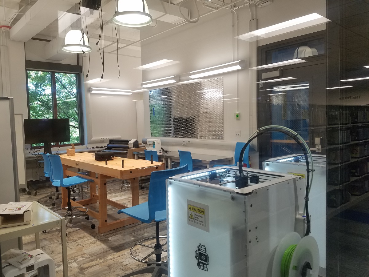 Photo of the Maker Hub in the John T. Richardson Library at Depaul University Photo of the Maker Hub in the John T. Richardson Library at Depaul University